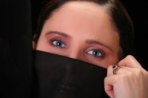 woman with Niqab - Update:  Niqab & Burkas Banned in Courts - Humintell 